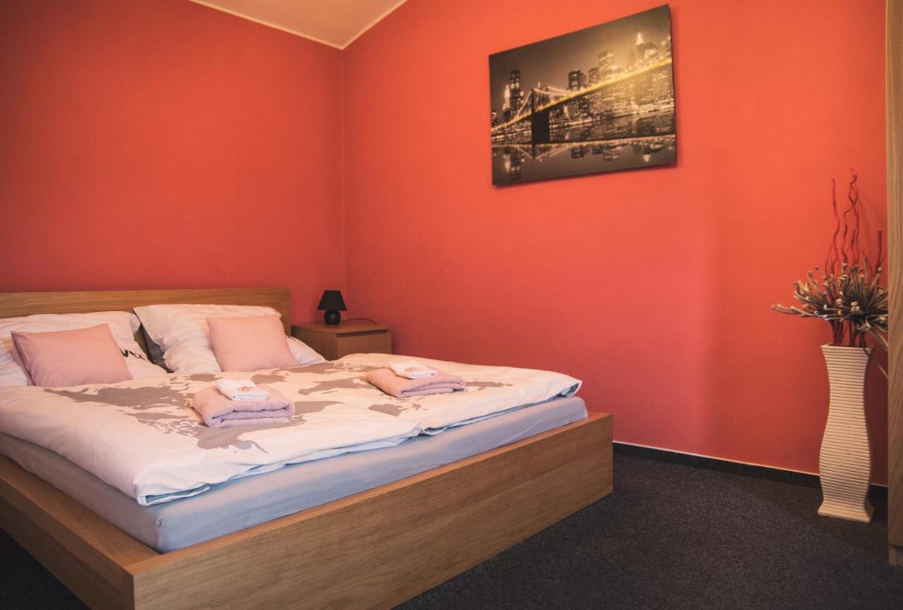 Guesthouse Zlaty Hrozen Česká Lípa Екстериор снимка